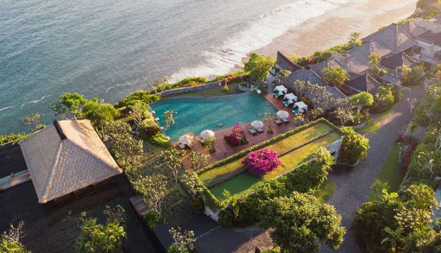 <strong>16 BEST PLACES TO STAY IN BALI</strong>