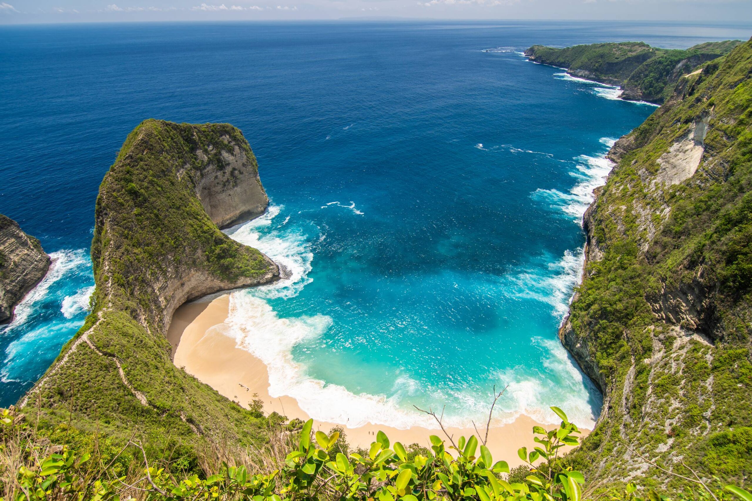 Hiking at Kelingking beach